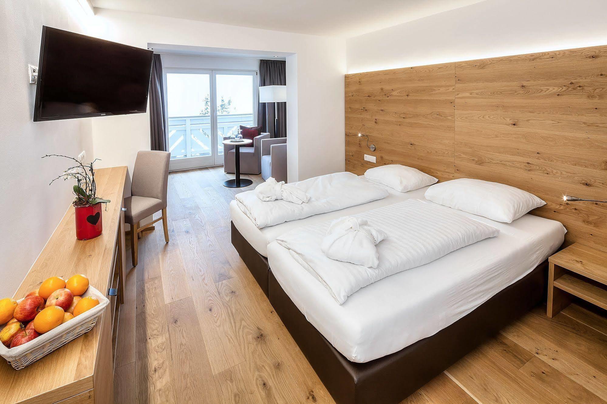 Wellness Aparthotel Panorama Alpin - Ferienwohnungen Jerzens Im Pitztal מראה חיצוני תמונה